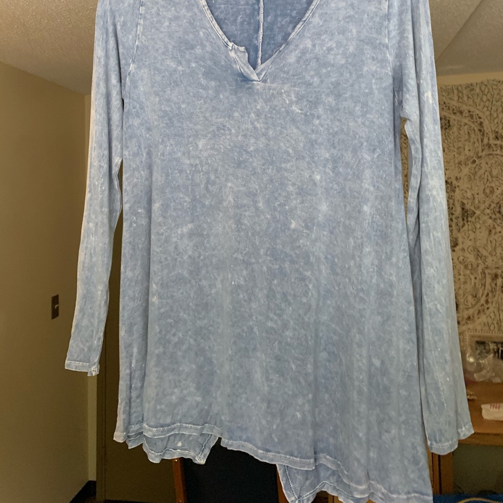 Blue long sleeve boutique shirt